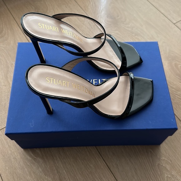 Stuart Weitzman Slip On Sandal - Picture 4 of 7